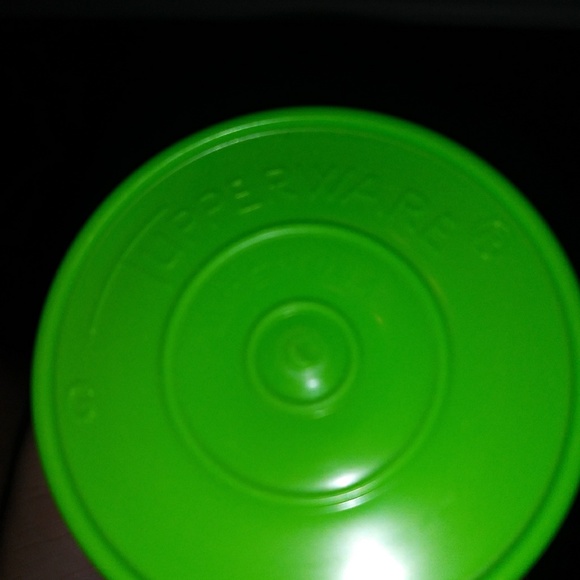 Tupperware sippy cups - Picture 2 of 2